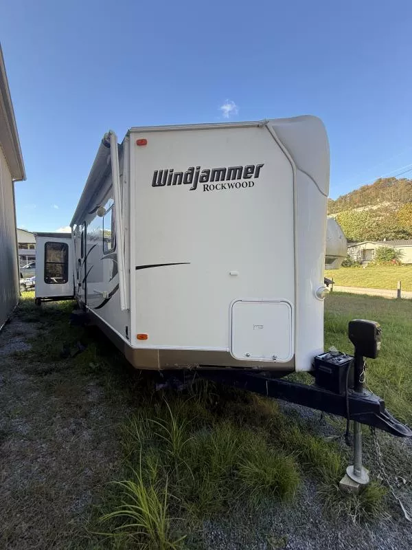 2013 Forest River ROCKWOOD WINDJAMMER 3065WA Travel Trailer
