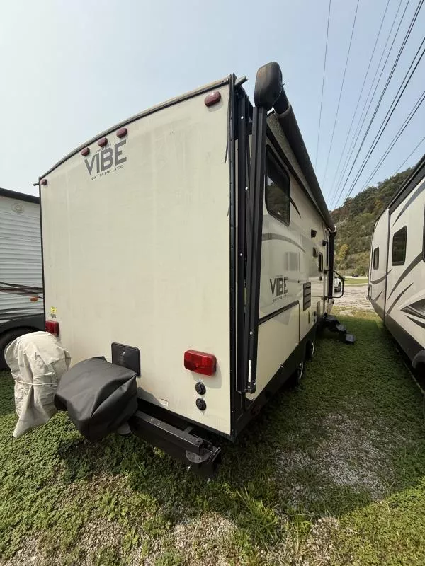 used Travel Trailers Forest River Vibe Extreme Lite for sale, in Pikeville, KY Thumbnail 3