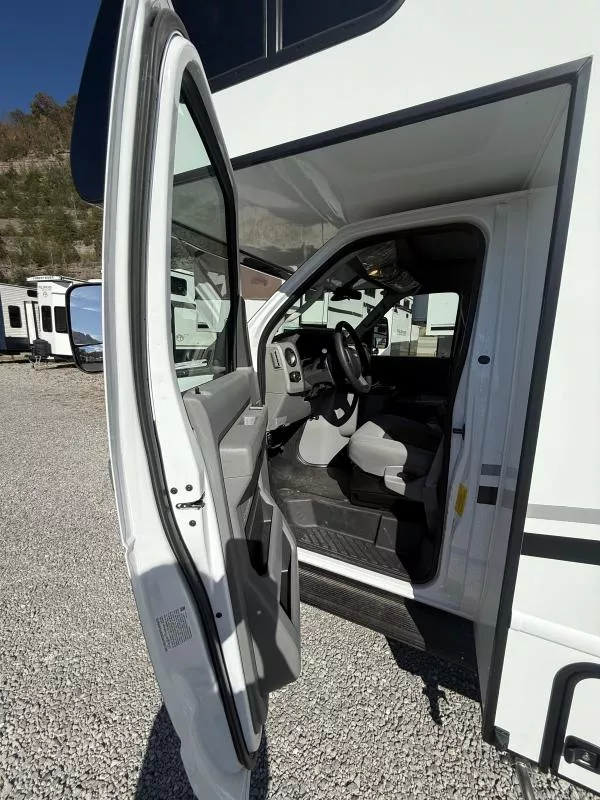 new Camper / RV Forest River Entrada for sale, in Pikeville, KY Thumbnail 5