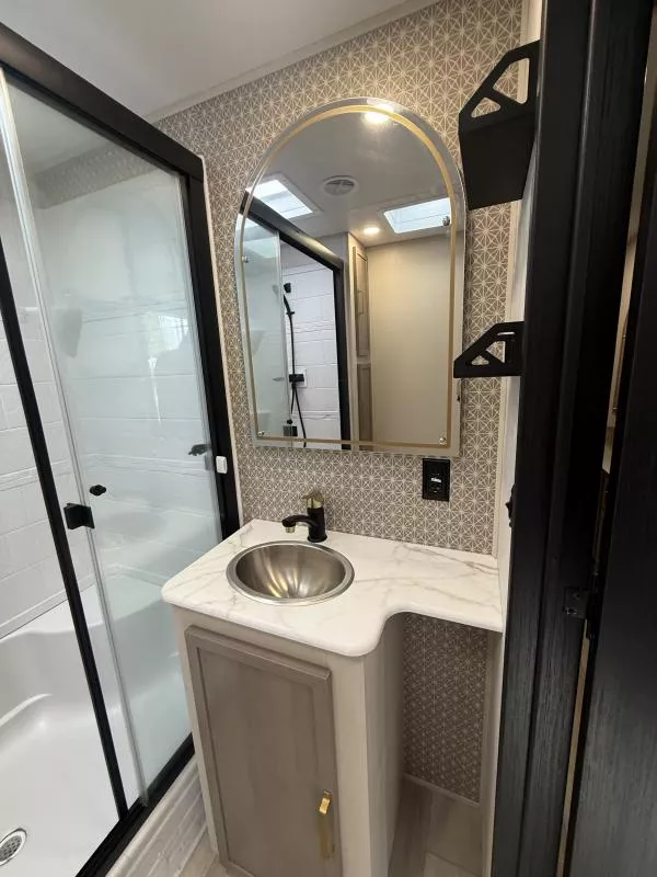 new Travel Trailers Forest River Wildwood Heritage Glen for sale, in Pikeville, KY Thumbnail 16