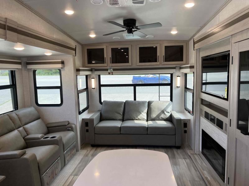 new Fifth Wheel Trailers Forest River Rockwood Ultra Lite for sale, in Pikeville, KY Thumbnail 18