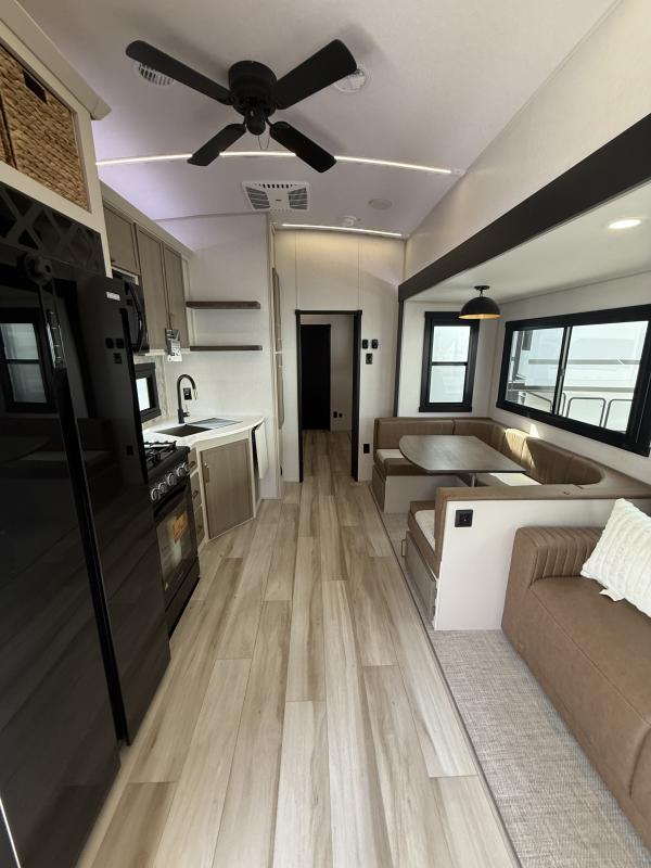 new Fifth Wheel Trailers Forest River Heritage Glen for sale, in Pikeville, KY Thumbnail 11