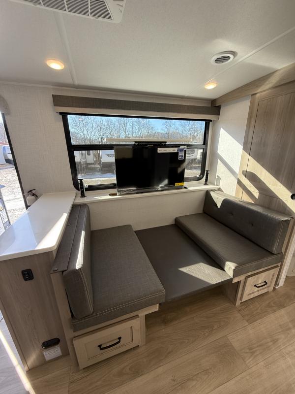 new Travel Trailers Forest River Rockwood Ultra Lite for sale, in Pikeville, KY Thumbnail 8
