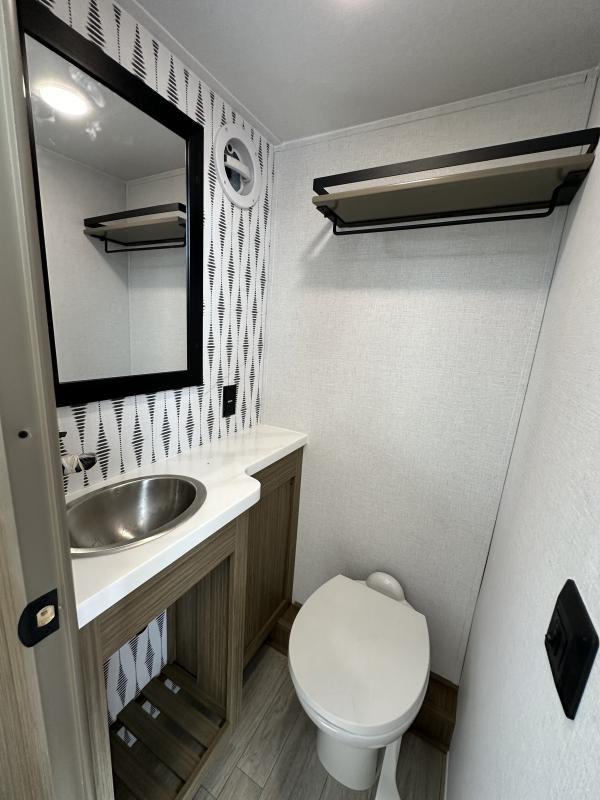 new Travel Trailers Forest River Wildwood Grand Lodge for sale, in Pikeville, KY Thumbnail 13