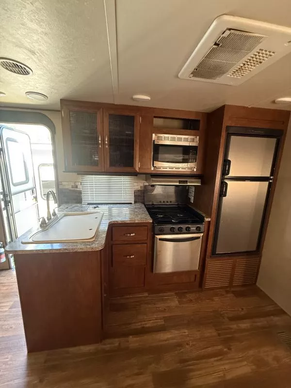 used Travel Trailers Forest River Vibe Extreme Lite for sale, in Pikeville, KY Thumbnail 6