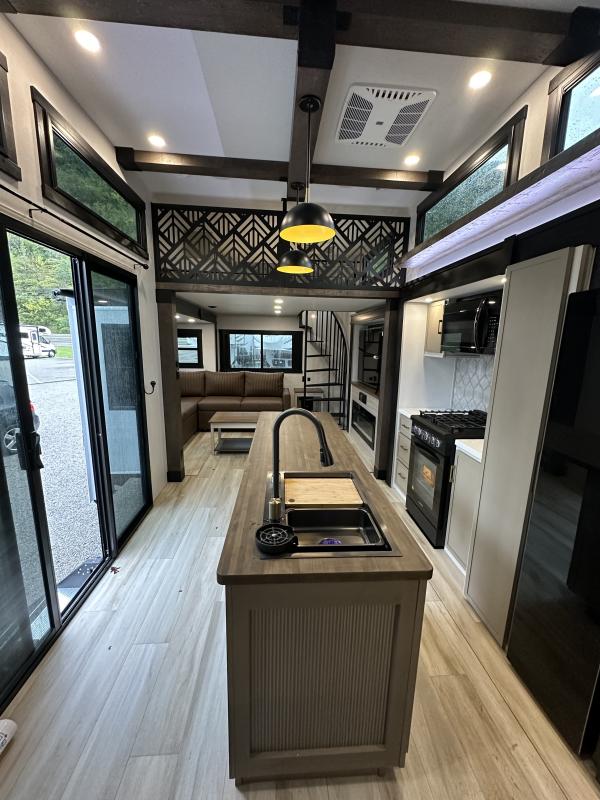 new Fifth Wheel Trailers Forest River Wildwood Heritage Glen for sale, in Pikeville, KY Thumbnail 16
