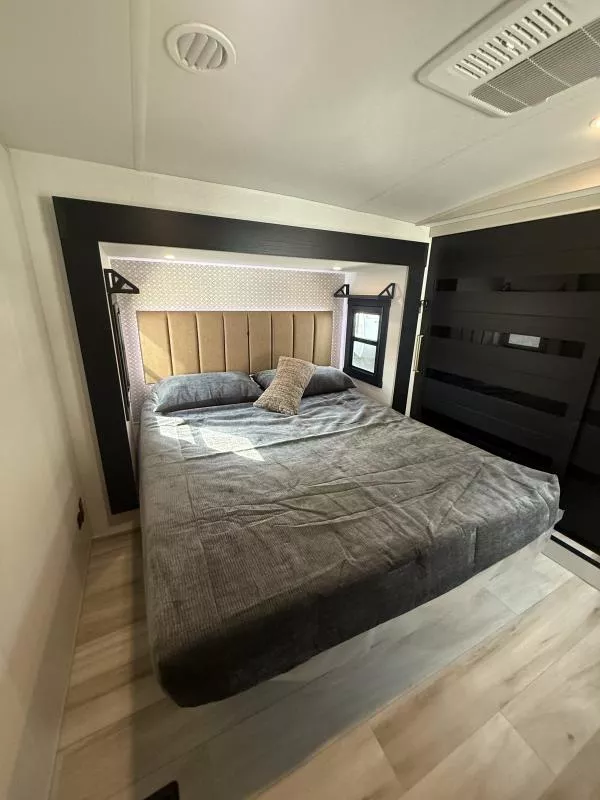 new Fifth Wheel Trailers Forest River Heritage Glen for sale, in Pikeville, KY Thumbnail 22