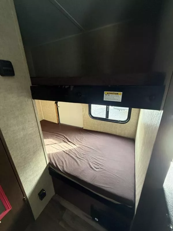 used Travel Trailers Keystone RV Hideout for sale, in Pikeville, KY Thumbnail 8
