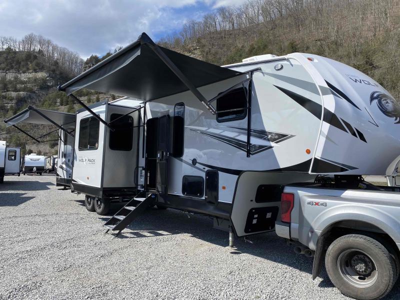 2022 Cherokee 355pack14 Toy Hauler 2022 Cherokee 355pack14 Toy Hauler