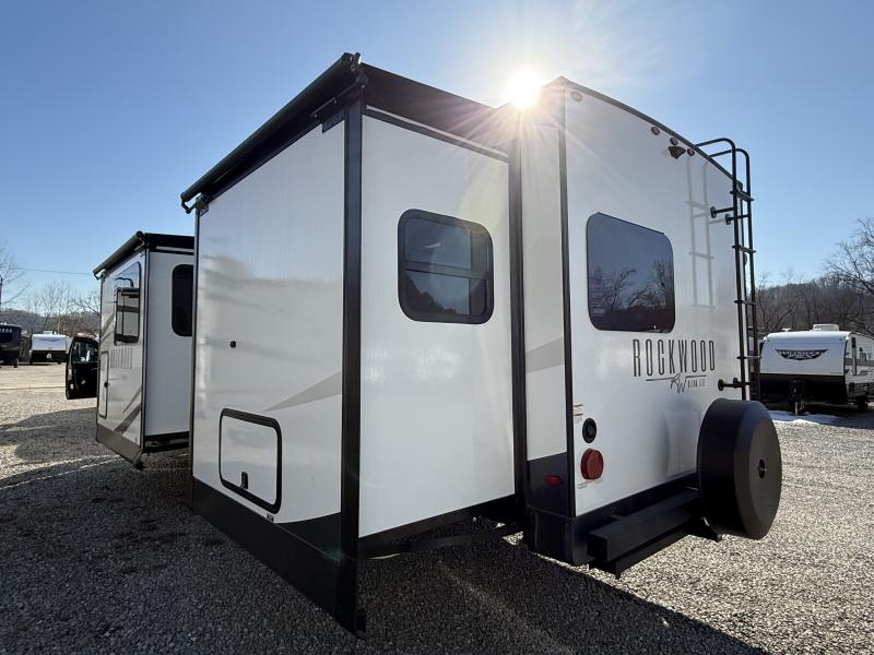 new Travel Trailers Forest River Rockwood Ultra Lite for sale, in Pikeville, KY Thumbnail 4