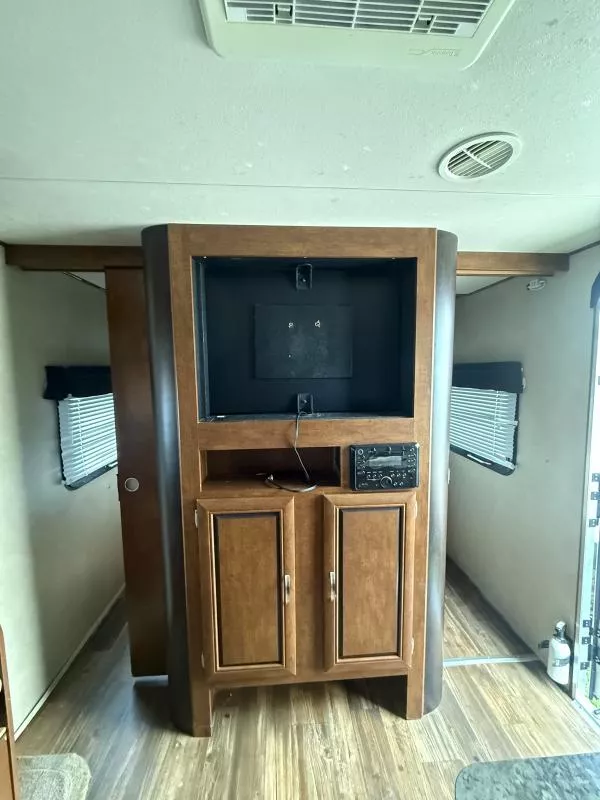 used Travel Trailers Forest River Vibe Extreme Lite for sale, in Pikeville, KY Thumbnail 8