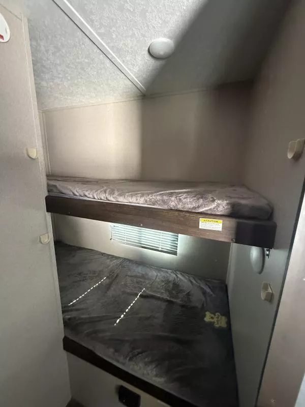 used Travel Trailers Keystone RV Springdale for sale, in Pikeville, KY Thumbnail 8