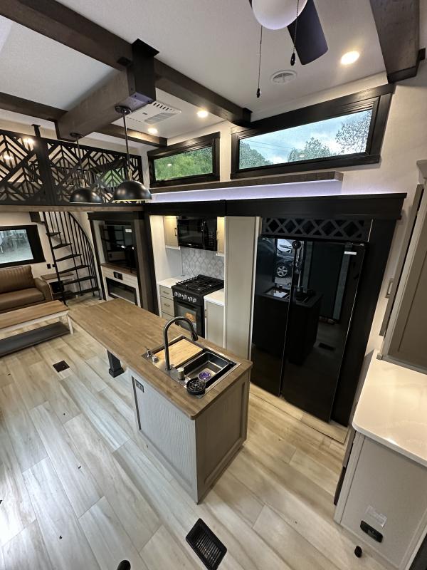 new Fifth Wheel Trailers Forest River Wildwood Heritage Glen for sale, in Pikeville, KY Thumbnail 8