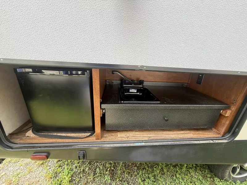 used Travel Trailers Forest River Vibe Extreme Lite for sale, in Pikeville, KY Thumbnail 2