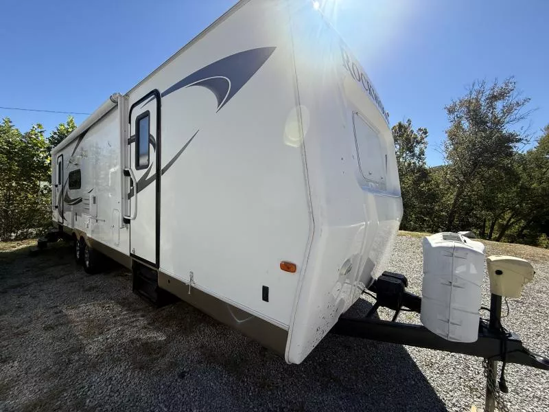 2011 Forest River ROCKWOOD SIGNITURE ULTRA LITE 8314BSS Travel Trailer