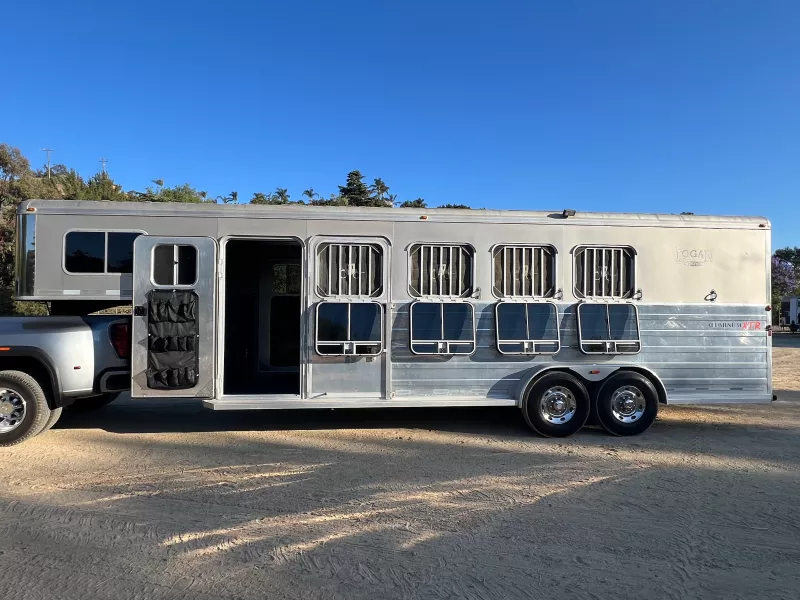 used Horse Trailers Logan Coach Trailers  for sale, in Thousand Oaks, CA Thumbnail 3