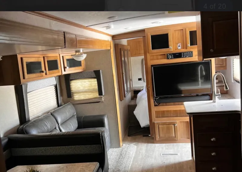 used Travel Trailers Forest River Forest River for sale, in Thousand Palms, CA Thumbnail 2