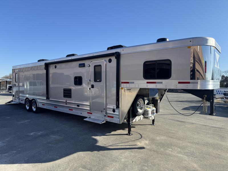 2025 Merhow Trailers Toy Hauler 8M1539