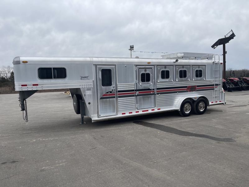 2000 4Star Trailers 4Horse Trailer with Extended Dressing Room