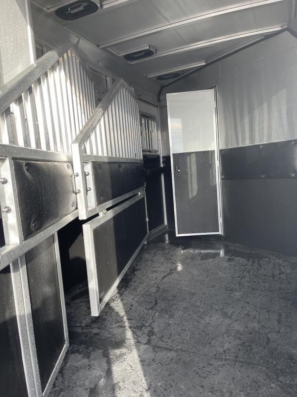 new Horse Trailers Merhow Trailers  for sale, in Cuba, MO Thumbnail 7