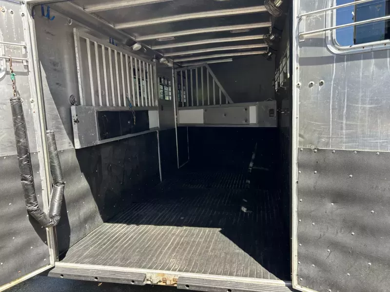 used Horse Trailers Charmac Trailers  for sale, in Coatesville, PA Thumbnail 3