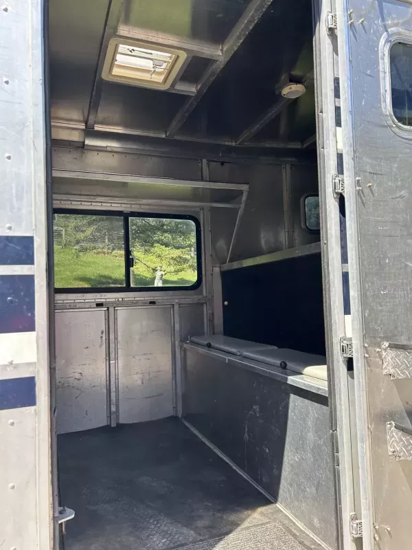 used Horse Trailers Charmac Trailers  for sale, in Coatesville, PA Thumbnail 6