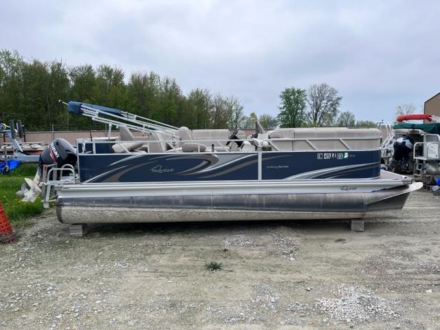 2016 Qwest LS 820 XRE Cruise Pontoon Boat 2016 Qwest LS 820 XRE Cruise Pontoon Boat