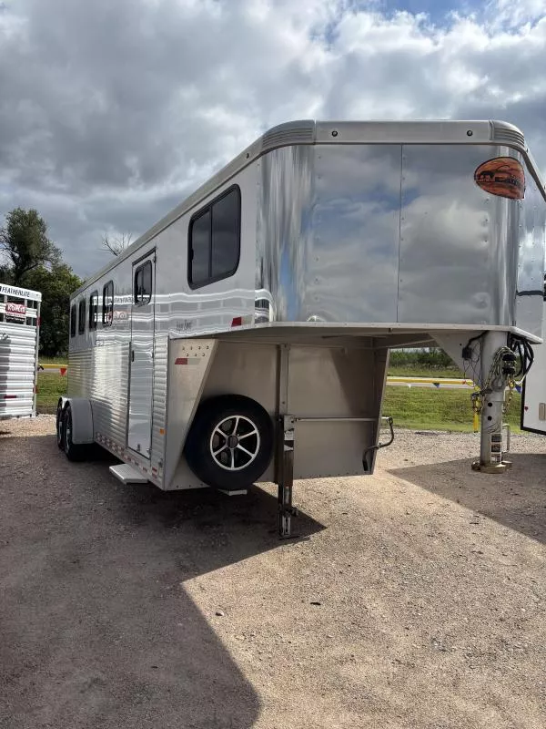 2016 Sundowner Trailers Super Sport 4 horse Gooseneck Horse Trailer
