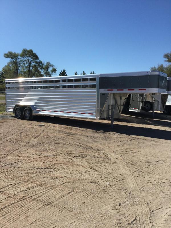 2021 Featherlite 8127 Livestock Trailer 2021 Featherlite 8127 Livestock Trailer