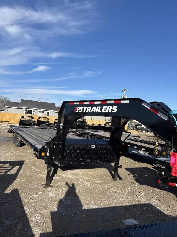2023 PJ Trailers Low-Pro Flatdeck with Singles (LS) Flatbed Trailer