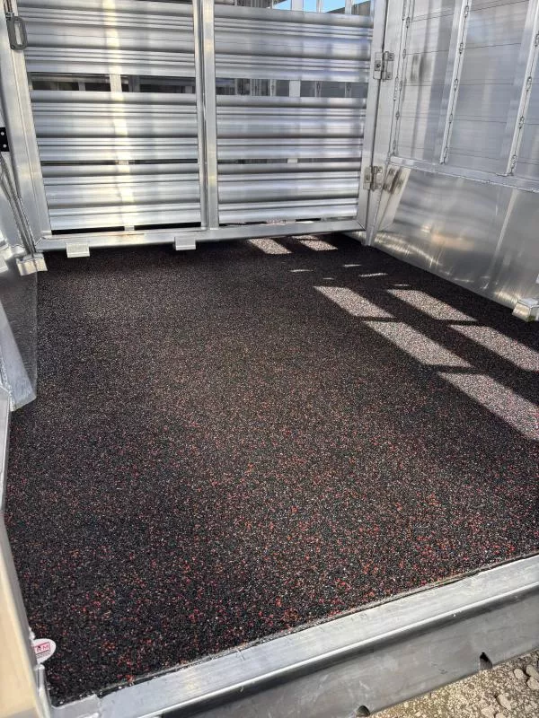new Stock / Stock Combo Trailers Featherlite Other for sale, in North Platte, NE Thumbnail 4
