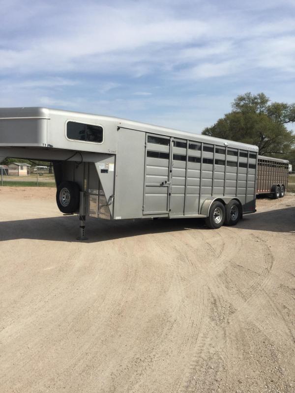2018 Travalong Bandit Gooseneck Hitch Horse Trailer Livestock Trailer 2018 Travalong Bandit Gooseneck Hitch Horse Trailer Livestock Trailer