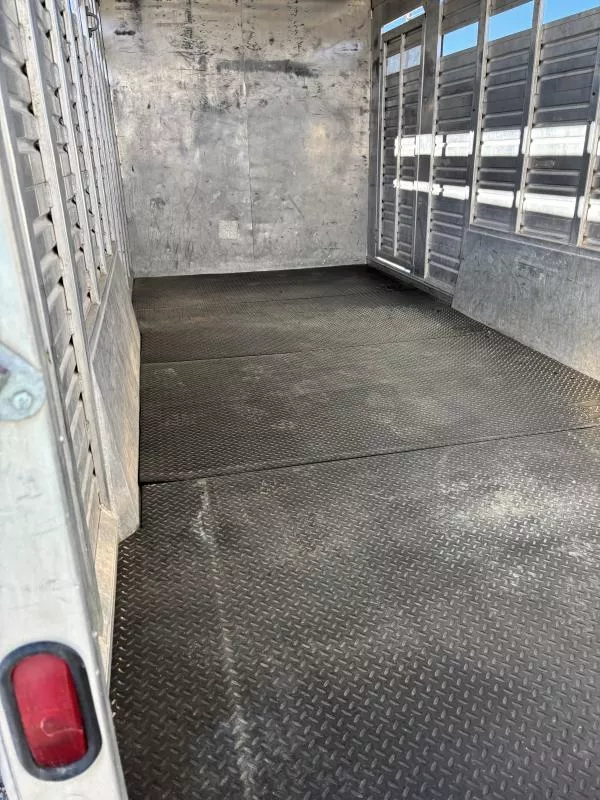 used Stock / Stock Combo Trailers Featherlite  for sale, in North Platte, NE Thumbnail 6