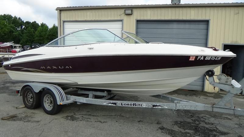 2001 Maxum 2100SR Runabout Boat 2001 Maxum 2100SR Runabout Boat
