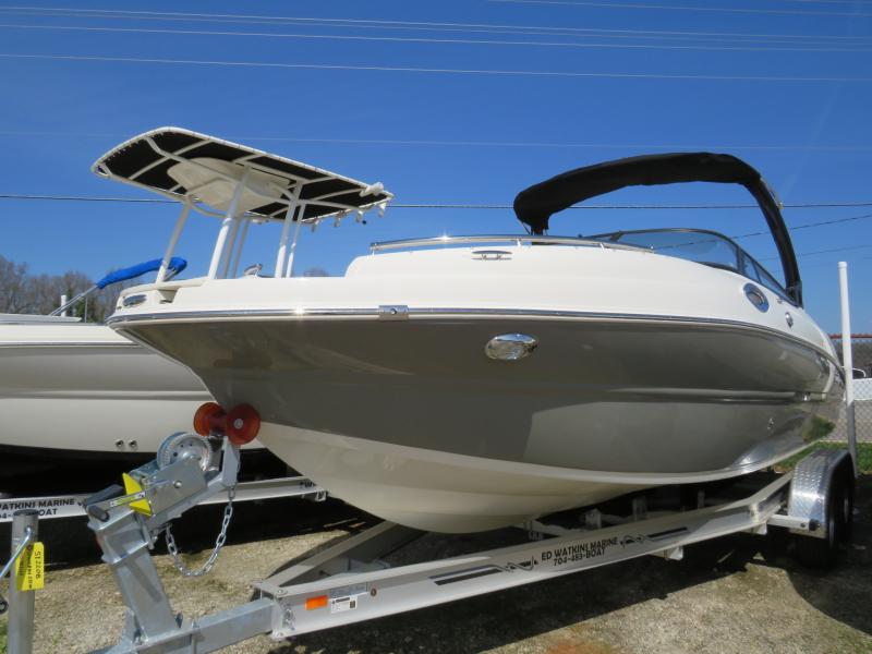 2022 Stingray Boats 231DC Dual Console 2022 Stingray Boats 231DC Dual Console