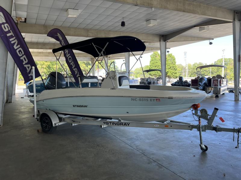 2019 Stingray Boats 186CC Center Console 2019 Stingray Boats 186CC Center Console