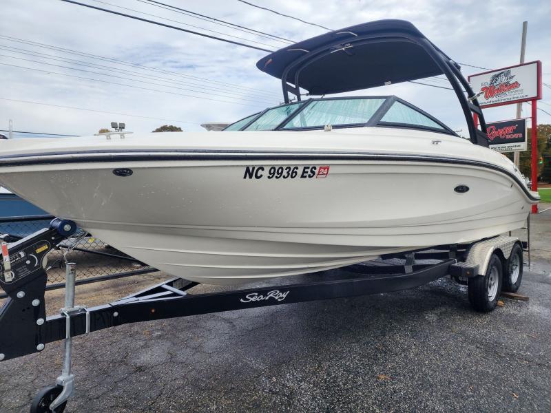 2021 Sea Ray SPX210 Bowrider 2021 Sea Ray SPX210 Bowrider