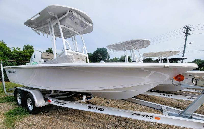 2023 Sea Pro 208 DLX Bay Boat 2023 Sea Pro 208 DLX Bay Boat