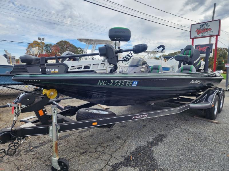2016 Stratos Boats 294 XL EVOLUTION Bass Boat 2016 Stratos Boats 294 XL EVOLUTION Bass Boat