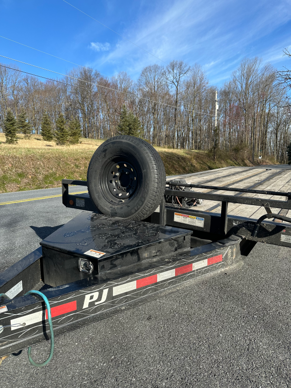 used Tilt Trailers PJ Trailers  for sale, in Newmanstown, PA Thumbnail 4