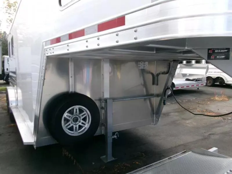2025 Featherlite