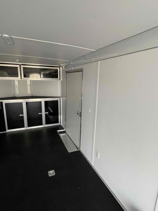 2021 Wells Cargo REVV8524T3 Enclosed Car Hauler Car / Racing Trailer 2021 Wells Cargo REVV8524T3 Enclosed Car Hauler Car / Racing Trailer