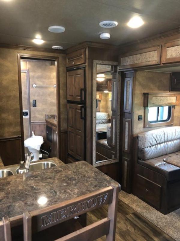 2023 Merhow Trailers 8 wide 3 horse w/16 lq sofa & Horse Trailer Gator Horse Trailers