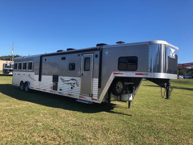 2017 Merhow Trailers 8' wide 4 horse w/ 17' lq and superslide Horse Trailer 2017 Merhow Trailers 8' wide 4 horse w/ 17' lq and superslide Horse Trailer
