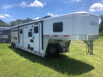 2017 Exiss Trailers 3 horse with 11' lq Horse Trailer 2017 Exiss Trailers 3 horse with 11' lq Horse Trailer