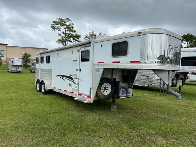 2012 Exiss Trailers 3 horse w/ 8' living quarters Horse Trailer 2012 Exiss Trailers 3 horse w/ 8' living quarters Horse Trailer