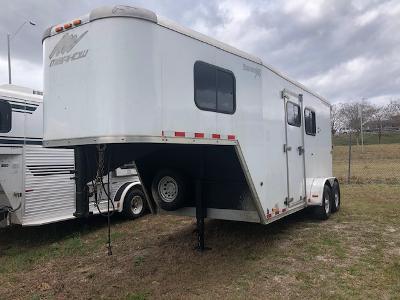 2008 Merhow Trailers 2 horse slant gooseneck Horse Trailer 2008 Merhow Trailers 2 horse slant gooseneck Horse Trailer