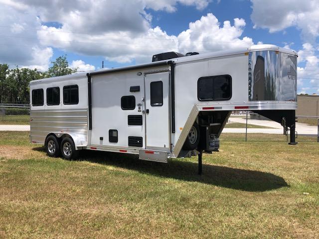 2021 Merhow Trailers 3 horse with 7' lq Horse Trailer 2021 Merhow Trailers 3 horse with 7' lq Horse Trailer