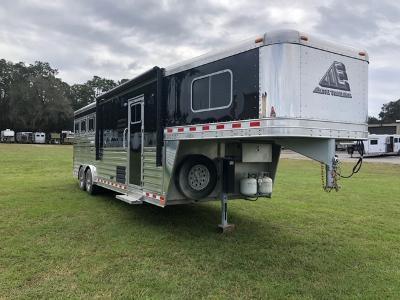 2018 Elite Trailers 8' wide 3 horse w/10.6' lq Horse Trailer 2018 Elite Trailers 8' wide 3 horse w/10.6' lq Horse Trailer