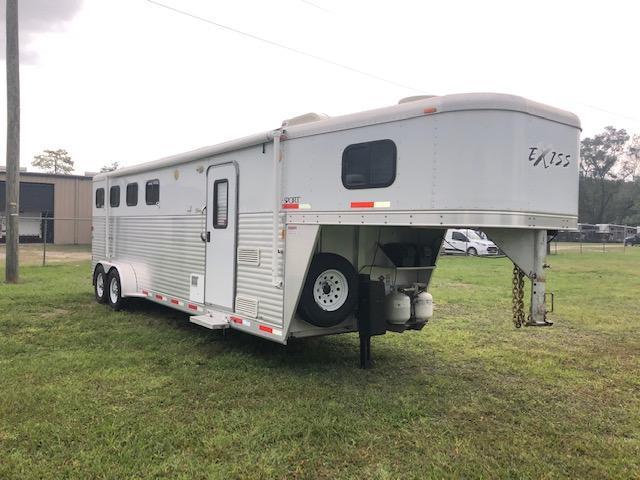 2007 Exiss Trailers 8' wide 4 horse w/9' lq Horse Trailer 2007 Exiss Trailers 8' wide 4 horse w/9' lq Horse Trailer